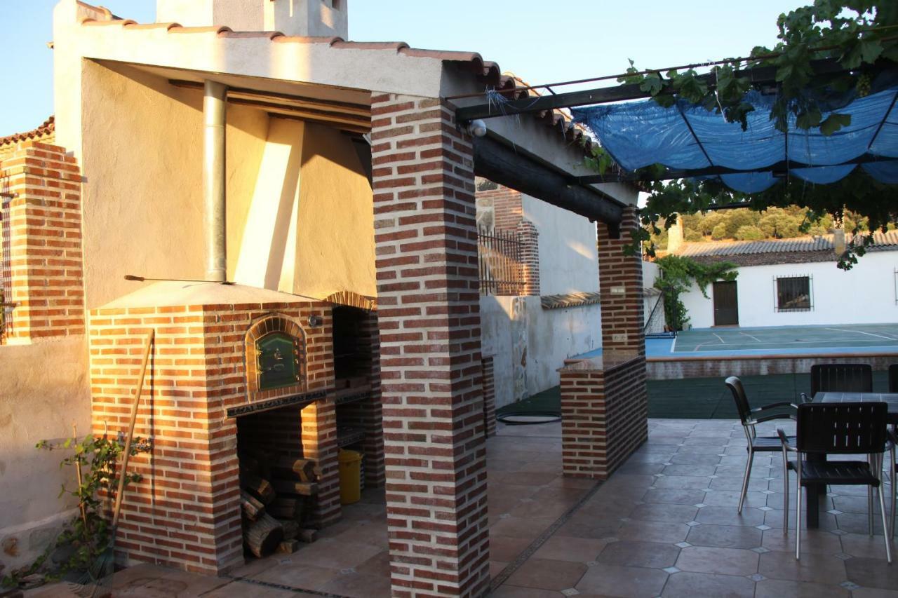 Los Parrales San Pablo de los Montes Esterno foto